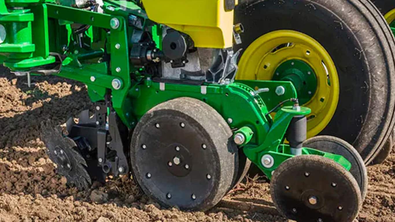 Imagen en primer plano del implemento Full Row Unit