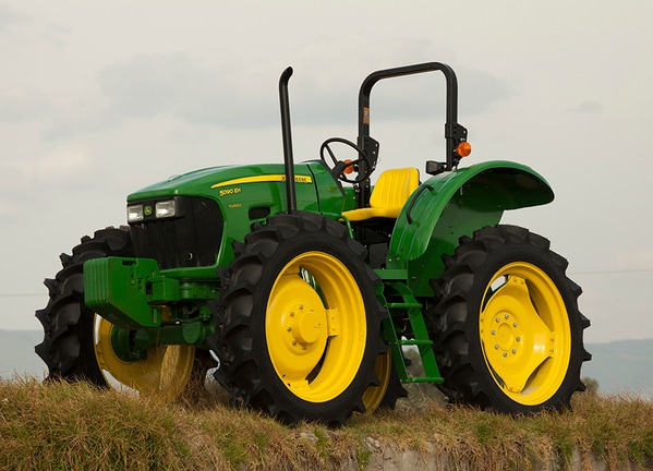 Tractor 5090EH en campo.