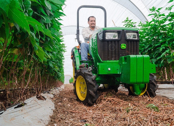 Vista frontal Tractor 3036EN.